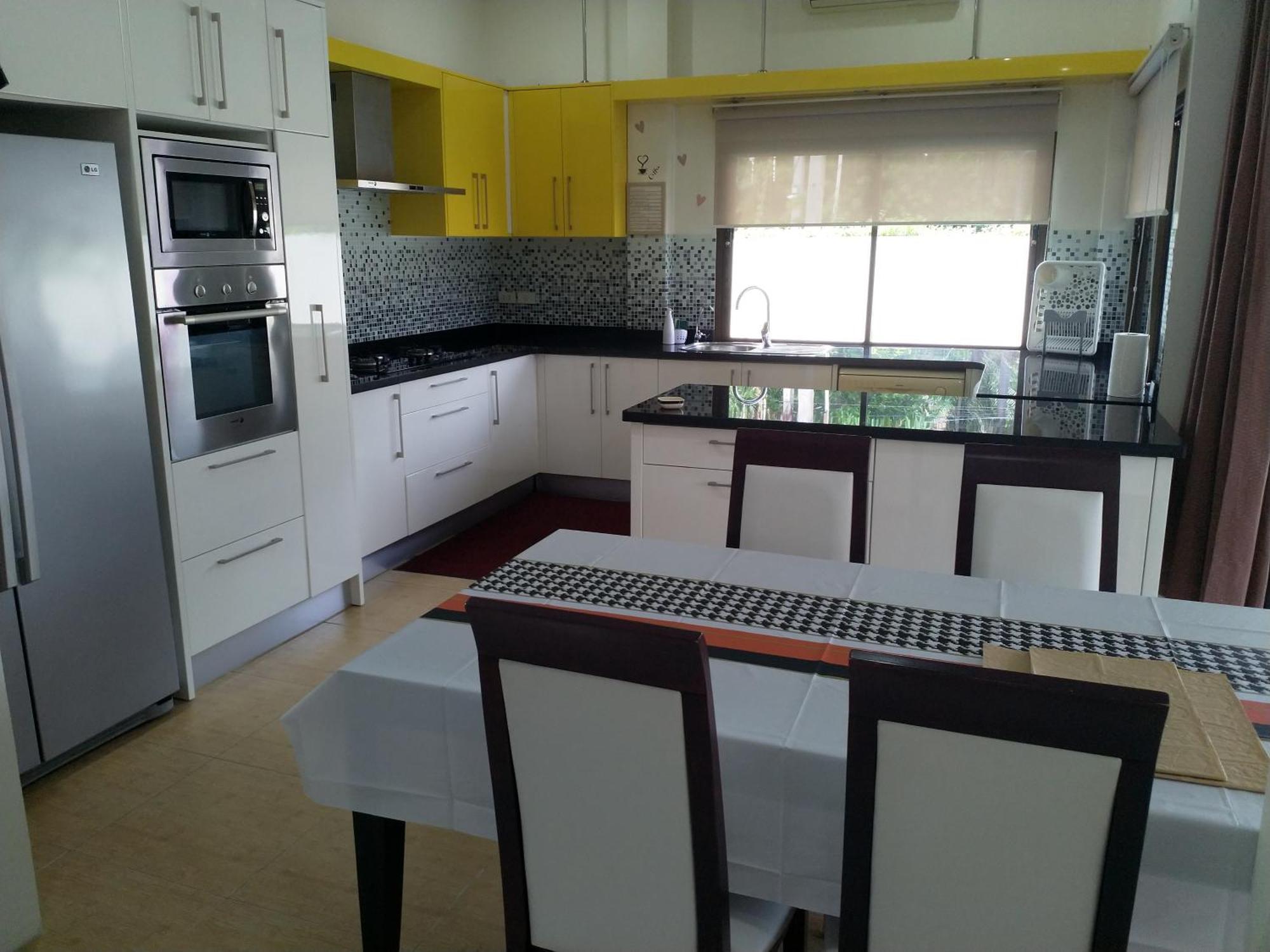 Maks Villa На Джомтиен Екстериор снимка